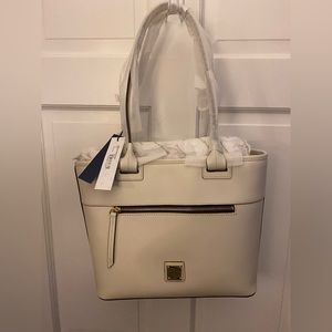 Dooney & Bourke Tote